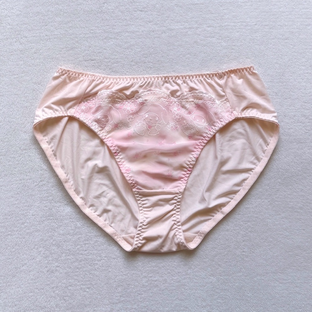 US-M Japanese Sanrio My Melody Embroidery Cute Rose Pattern Chiffon Trim Panties